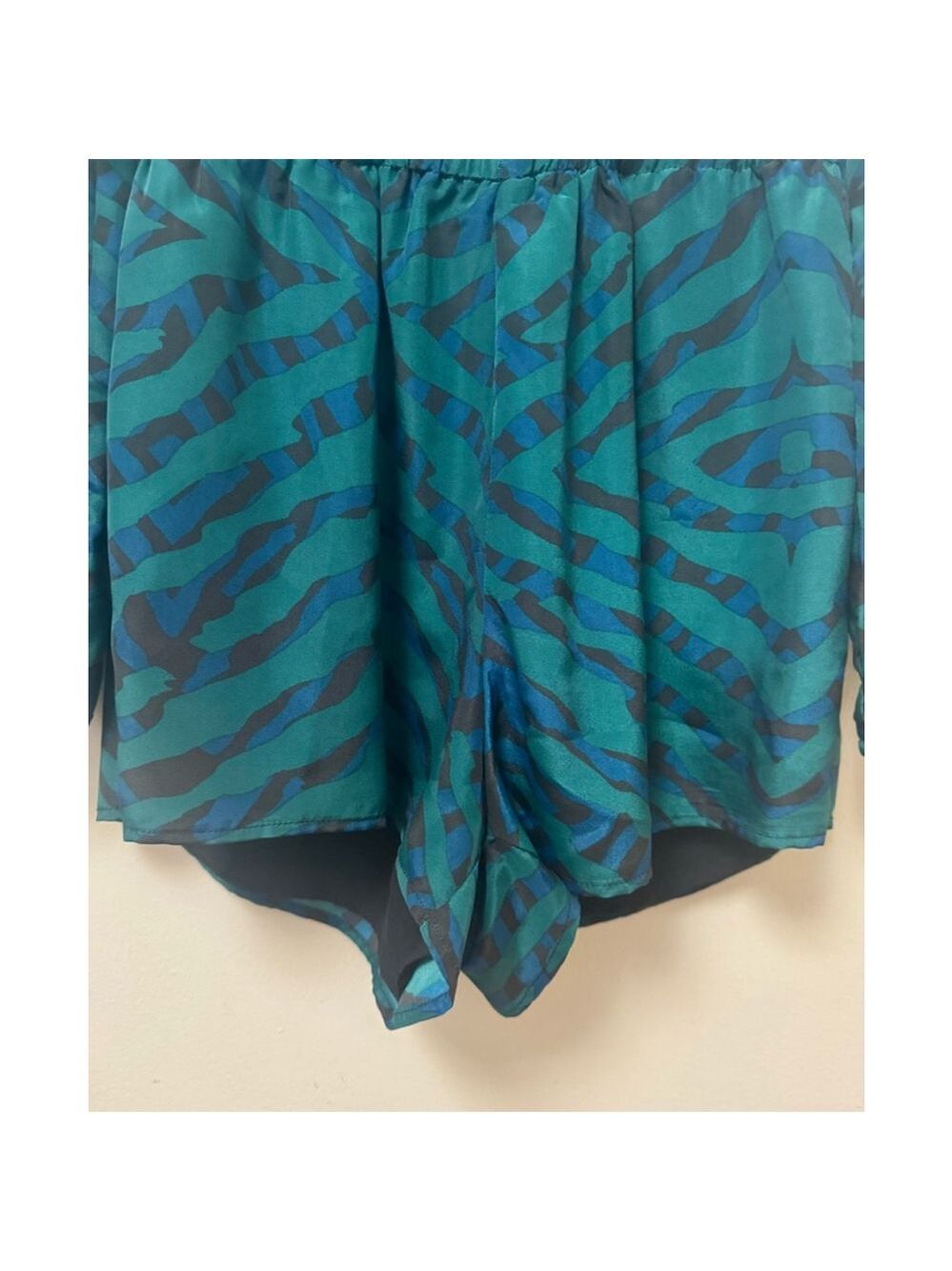 Lovers + Friends Abstract Print Long Sleeve Romper (XS) - Picture 5 of 13